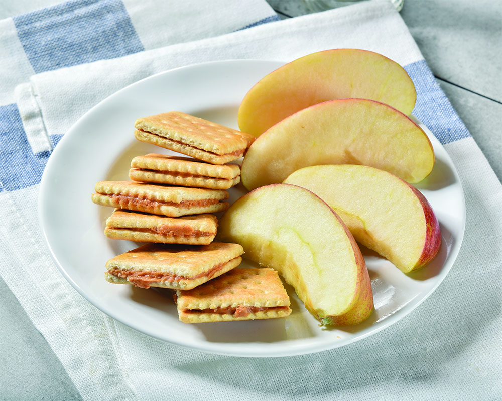 Apple slices served with crackers